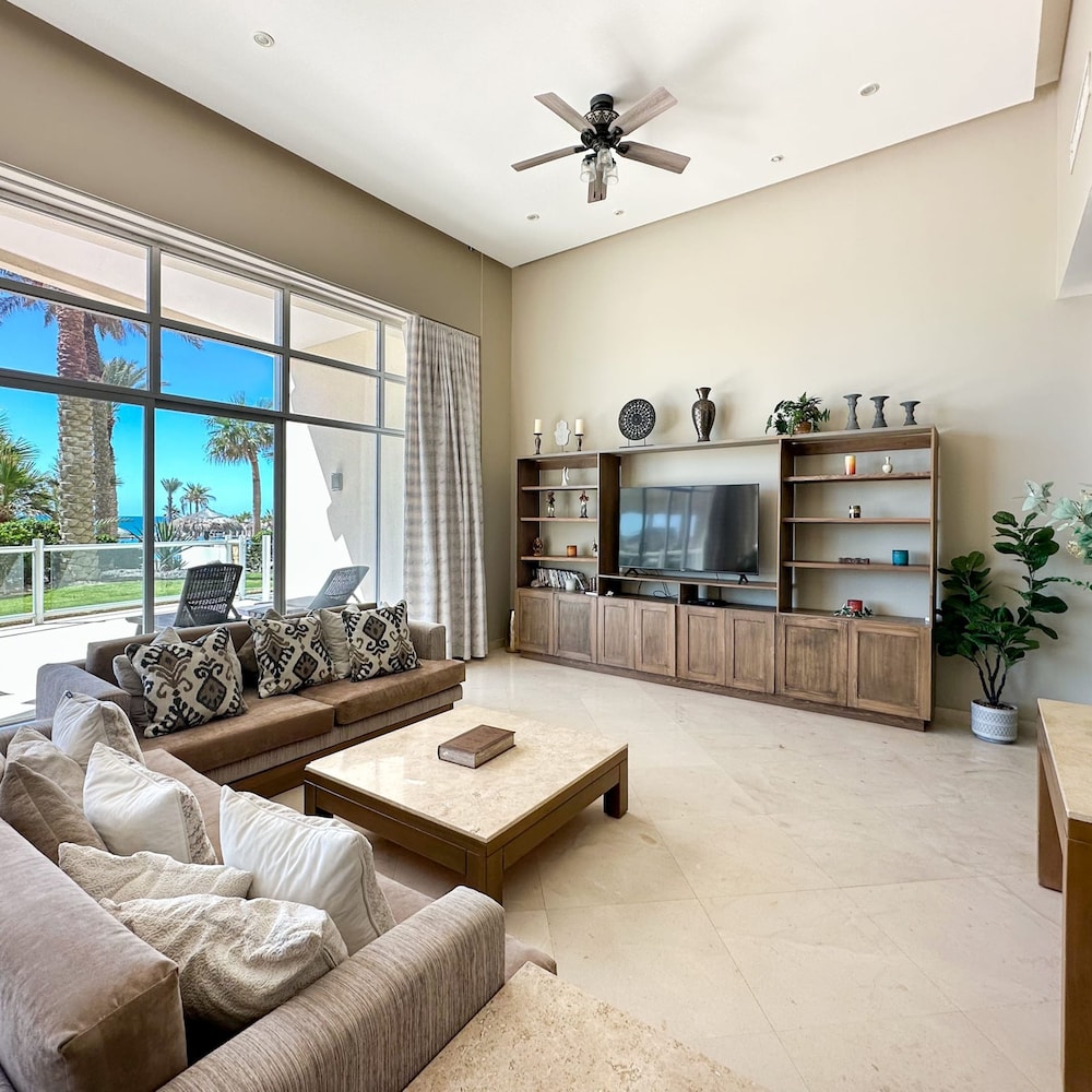 Splash Into Style Ground Floor Poolside Condo
