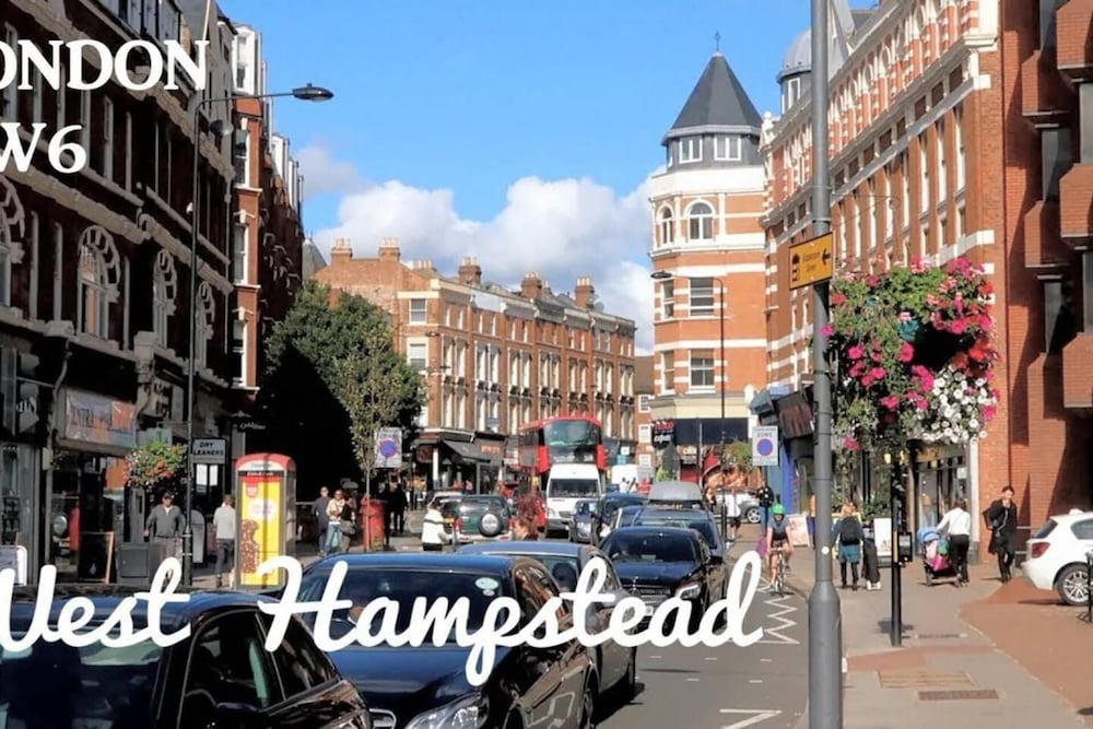 Stunning 3 bed Flat in the Heart of West Hampstead