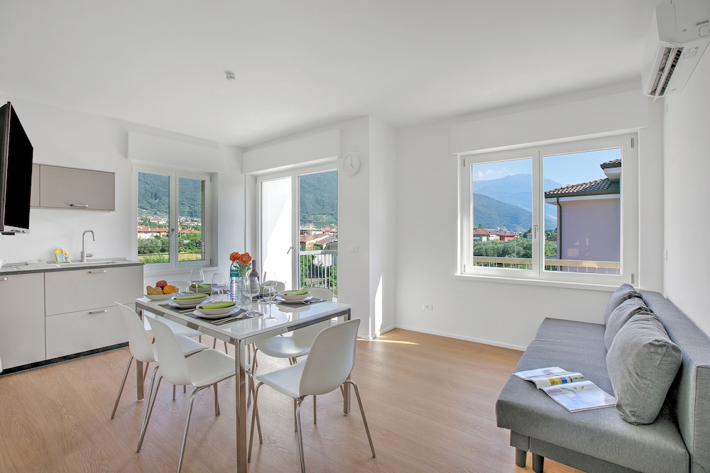 Ulivo and Magnolia Bike & River Apartment