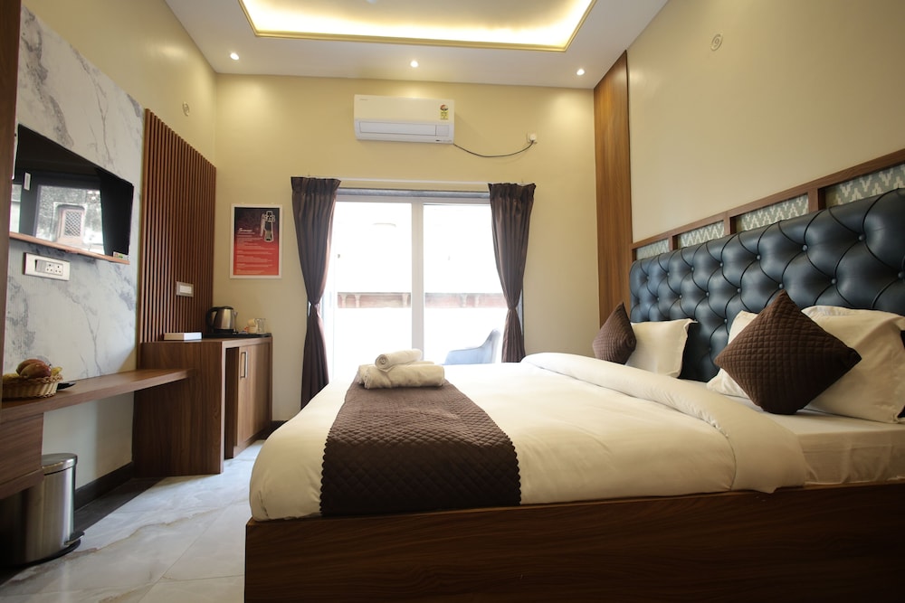 Ragam Residency