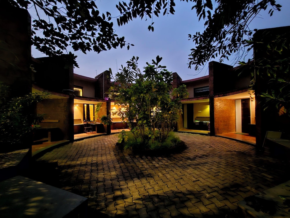 Arthigamya Spa & Resort