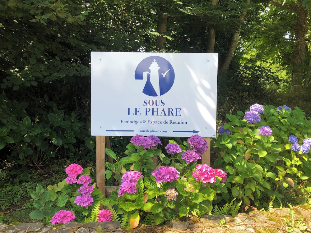 Sous Le Phare