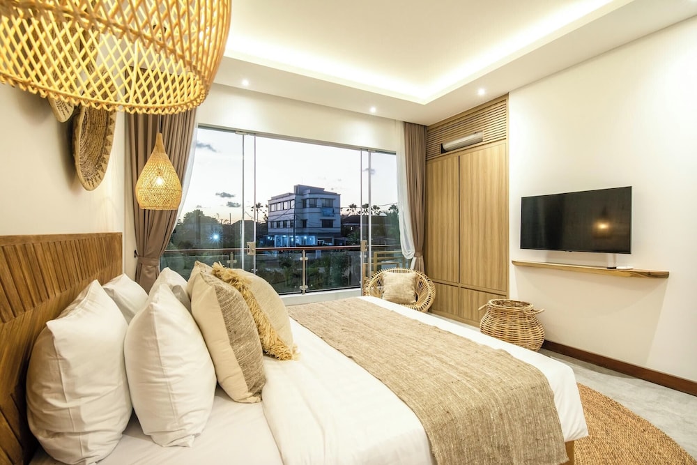 Brand New 4br Villa 400 to Finns Canggu