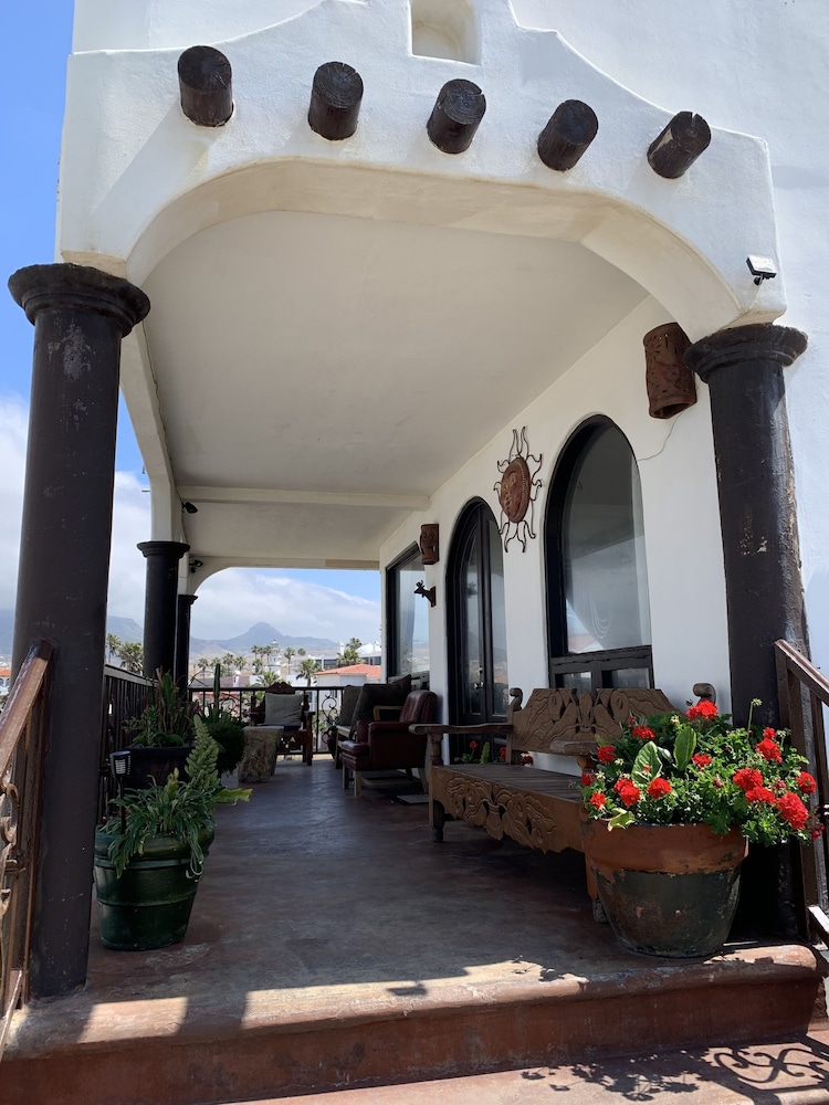 Casa Playa Baja