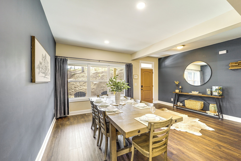 Gated Community w/ Perks: North Carolina Hideaway