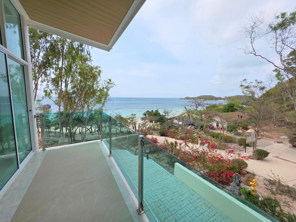 Ta Yai Beach Resort