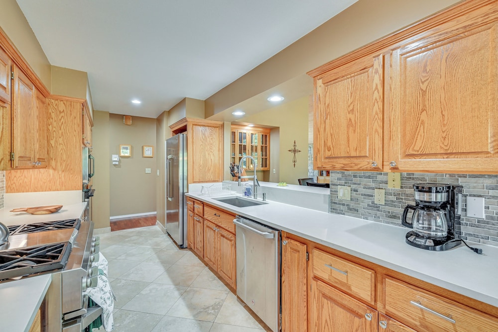 Forested Home in Flagstaff w/ Large Deck & Grill!