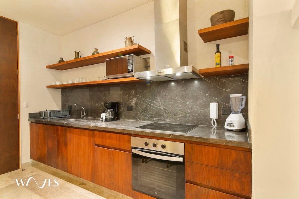 2 Br PH w Private Pool in Luxury Gated Community