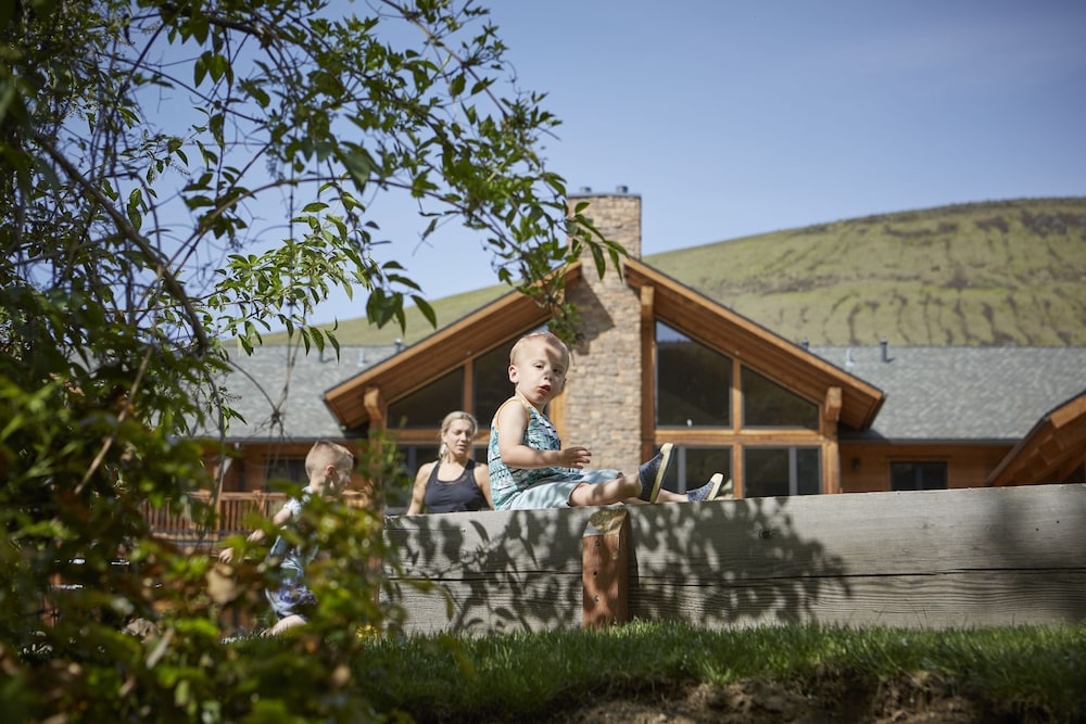 Yakima Vacations - The Lodge at Canyon River Ranch - Property Image 3