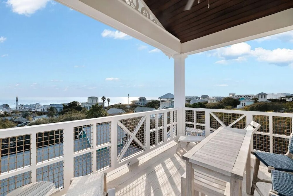 Sea La Vie Seaside Main House