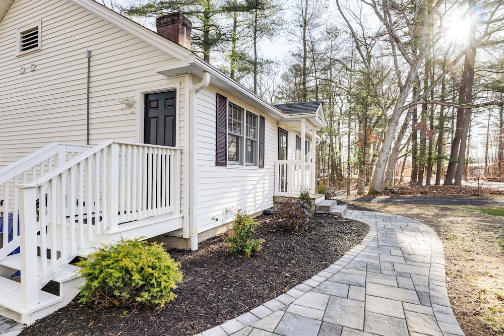 < 3 Mi to Uconn: Peaceful Home on Pine Lake
