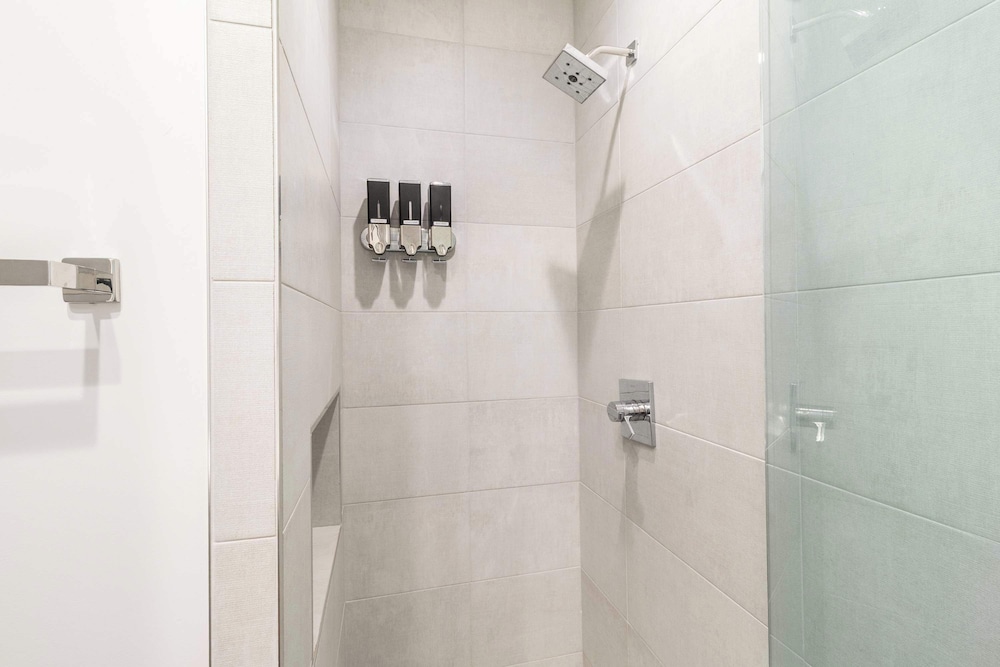 @ Marbella Lane - Luxi 4BR Haven w/ Skyscape Views