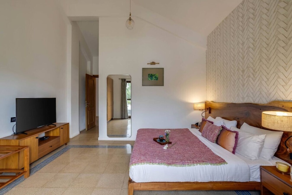 Villa Ayana 5bhk With Pool and Near the Beach