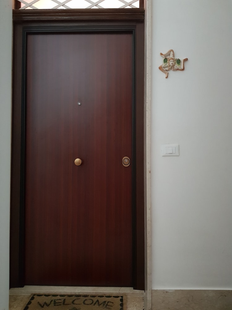 La Trinacria Rooms