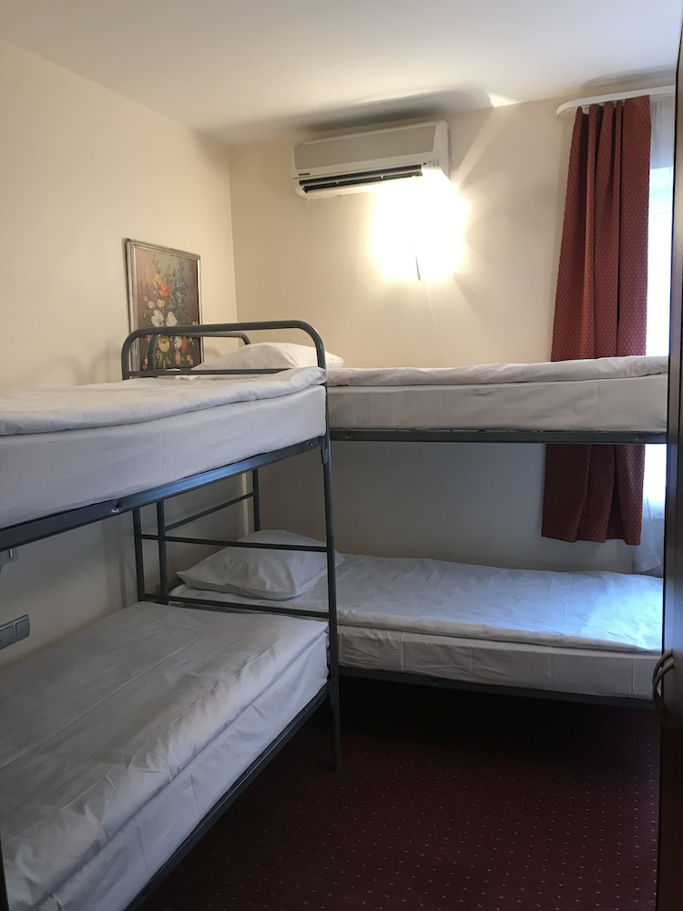 Hostel Gnezdo Pokrovka