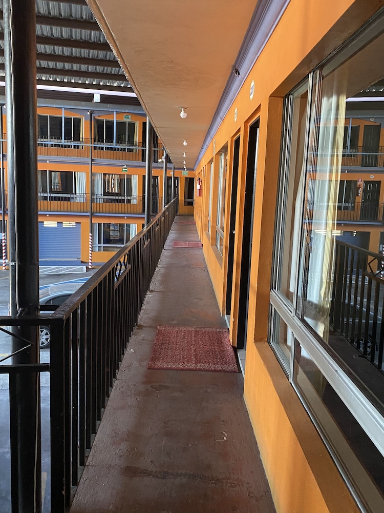 Hotel Los Altos - Image 1