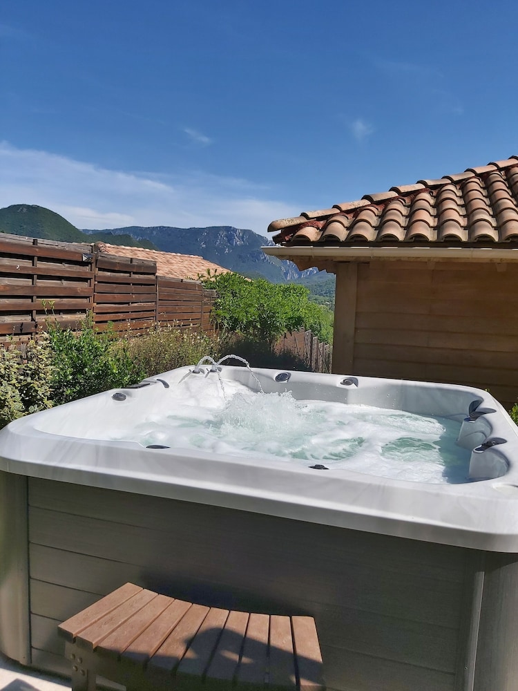 Le Chalet des Trois Quilles view 3