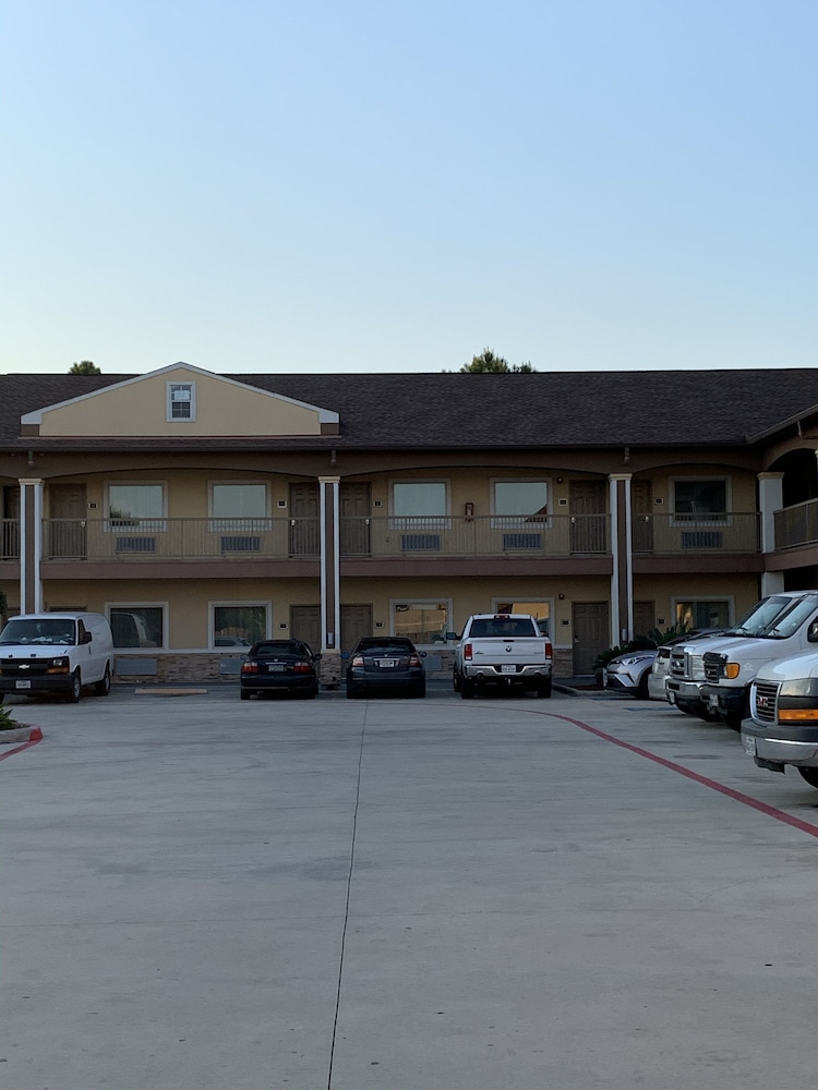 Downtowner Inns