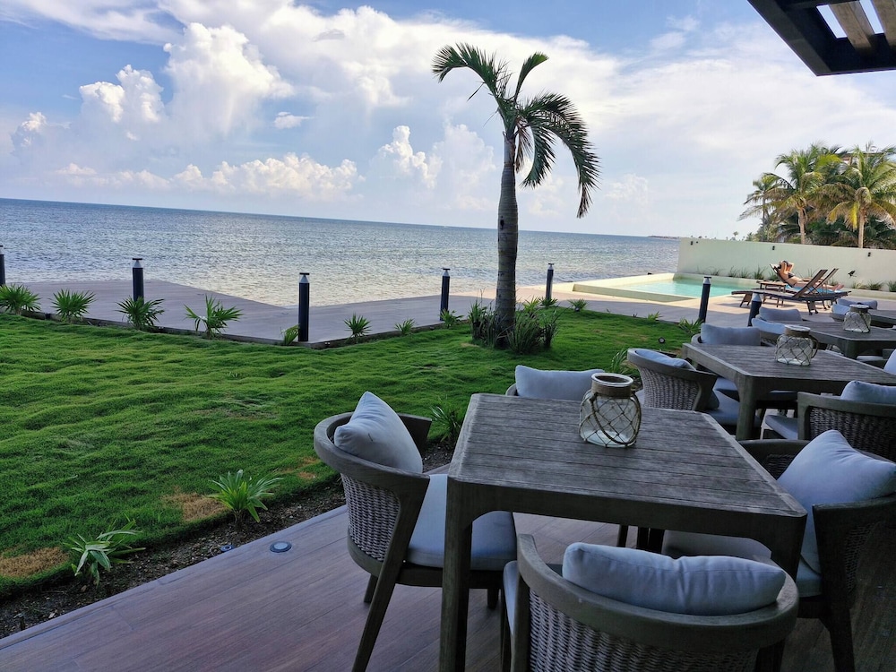 Cozy 1B & 1B Apartment Puerto Morelos With Private Beach