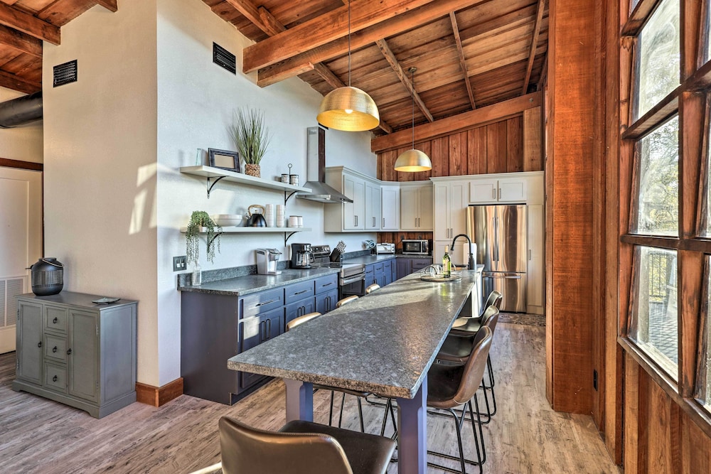 Renovated Fort White Retreat w/ River Access! - Property Image 25