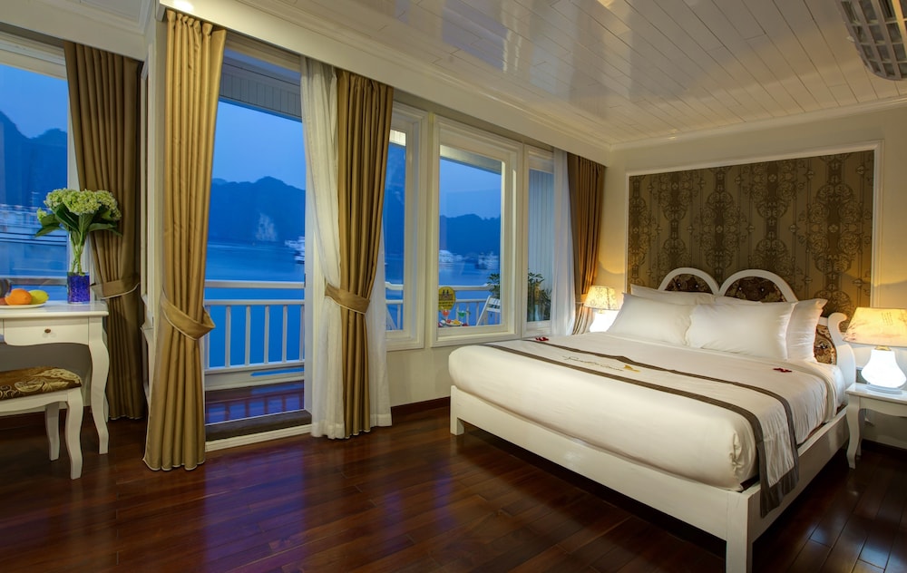 Signature Royal Halong Cruise - Image 1