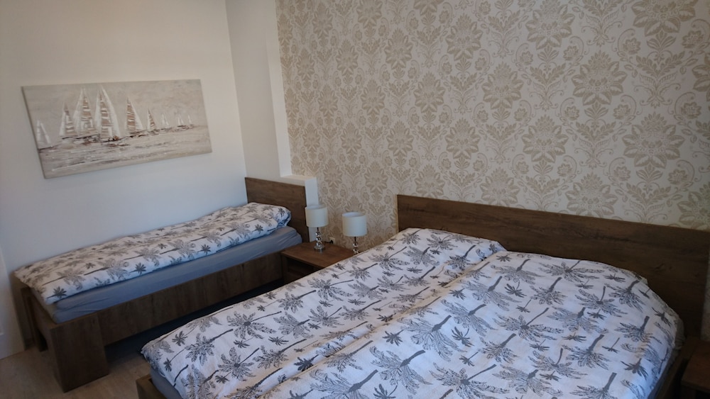 Apartments Budin view 5