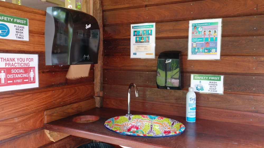 Martz Farm Treehouses & Cabanas