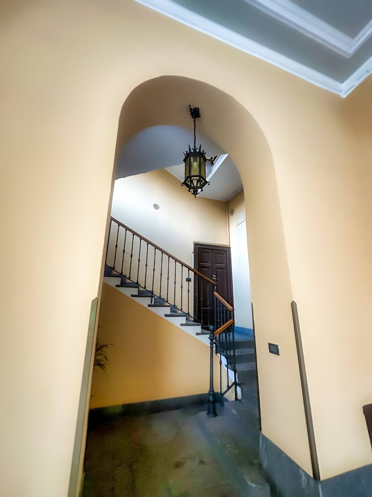 Chic & Green Penthouse - Domotic Comfort in Milans Trendy Nightlife District