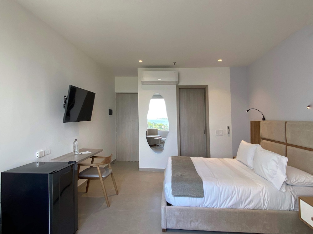 w Exceptional 2BR w Fantastic Terrace in CTG