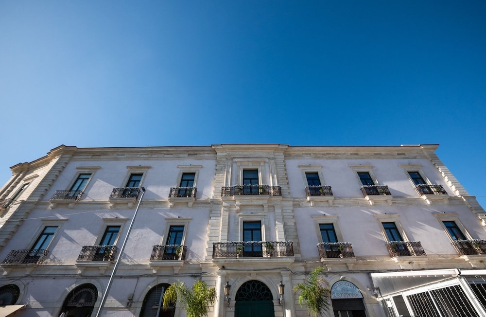 Des Bains Chambre & Suite