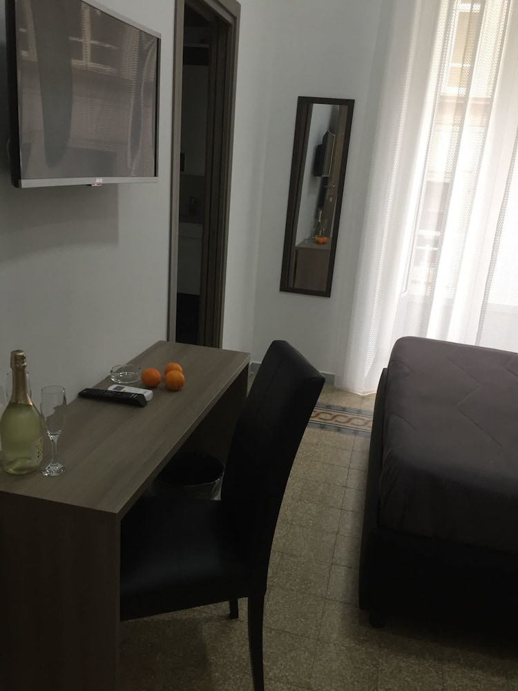MB95 Mezzocannone Luxurious B&B