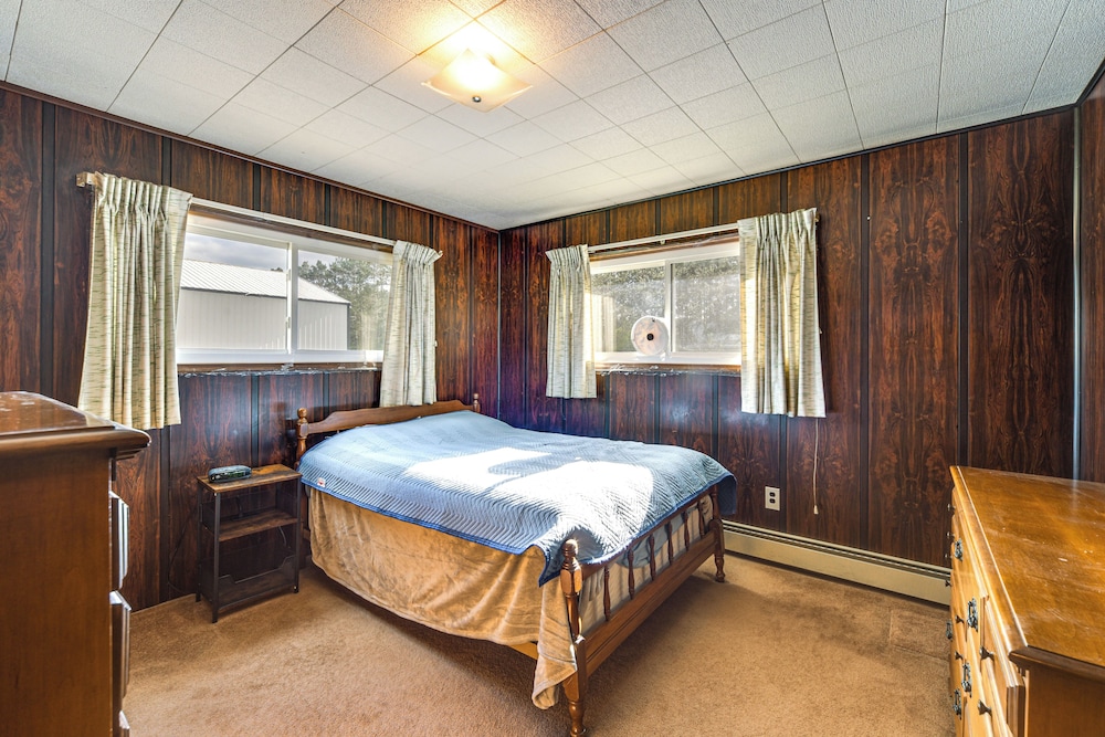 Fisher's Retreat: Hayward Home, Near ATV Trails!