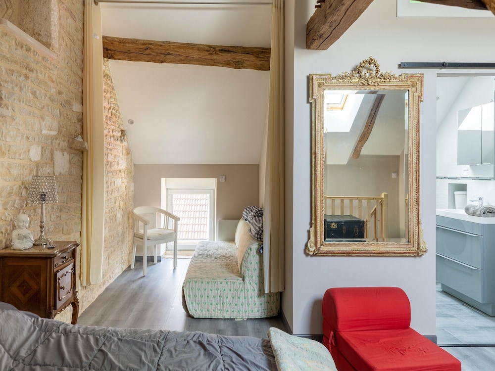 Charming Home in Molesme