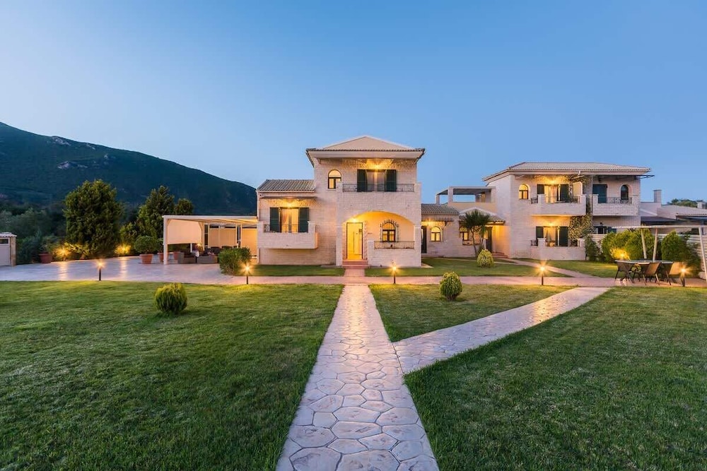 Corfu Liostasi Villa - Hellios Luxury Gem w Pool