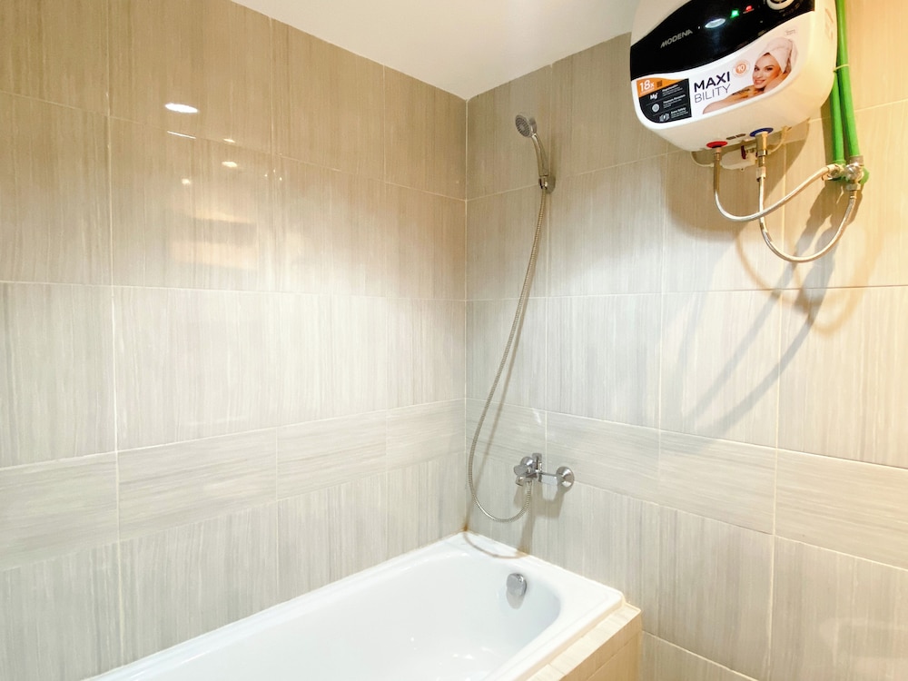 Wonderful And Homey Studio Vasanta Innopark Apartment