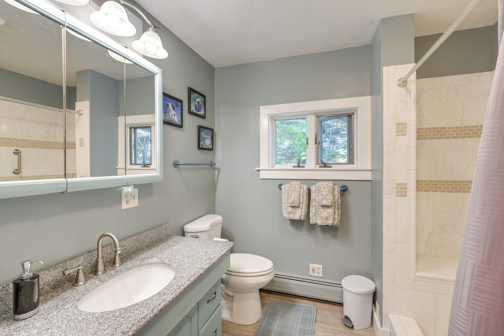 1 Mi to Acadia: Home Near Downtown Bar Harbor! view 4