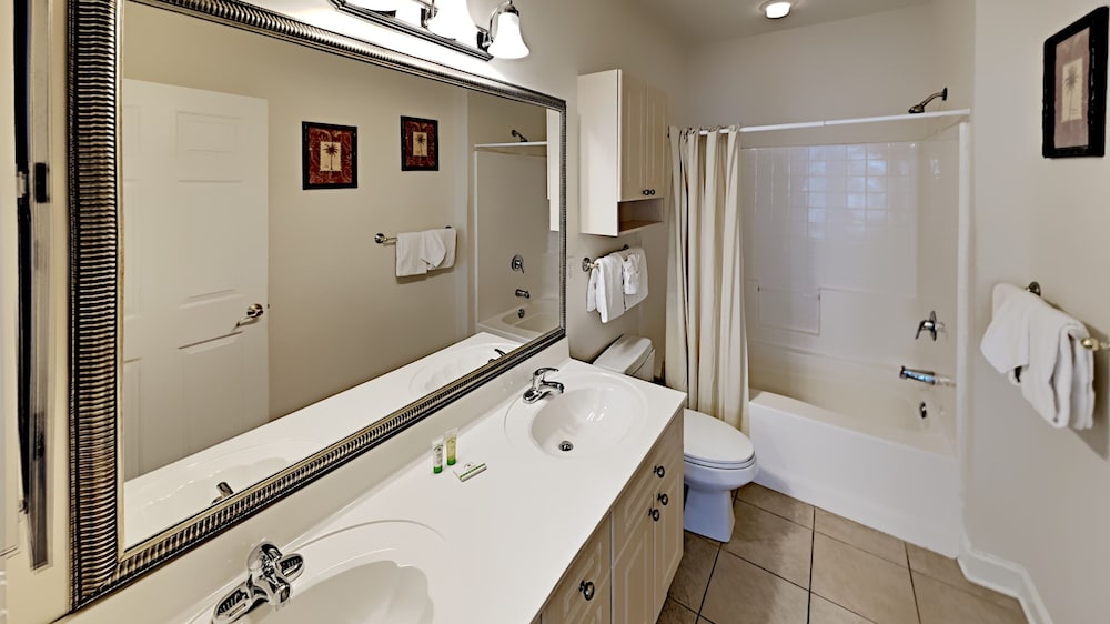 Magnolia Pointe Luster Leaf 4882-104 3 Bedroom Condo