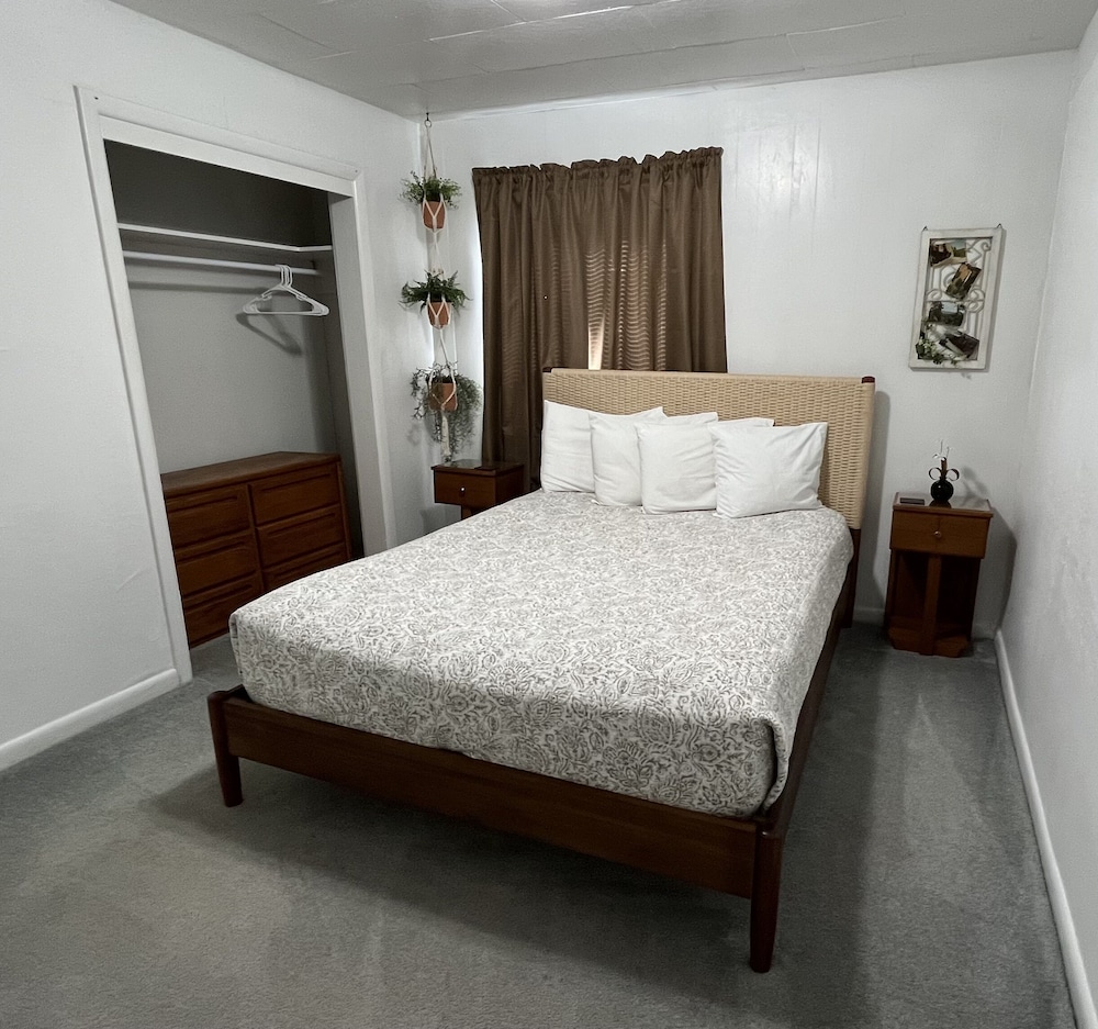 Cascade Motel view 2