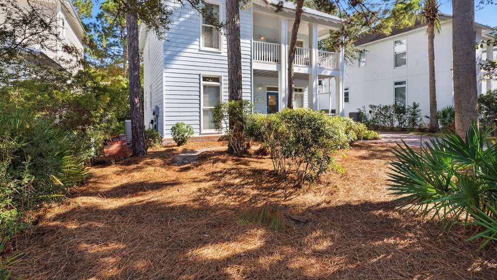 Coastal Getaway - Beach, Pool, Golf Cart, Seagrove Beach! view 2