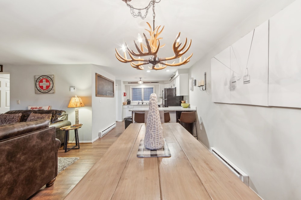 Hedges 7j - Comfortable Mountain Retreat 3 Bedroom Townhouse by The Summit at Gore Mountain