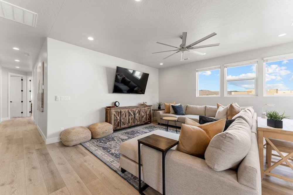 Tahitian Pearl 5 Bedroom Townhouse