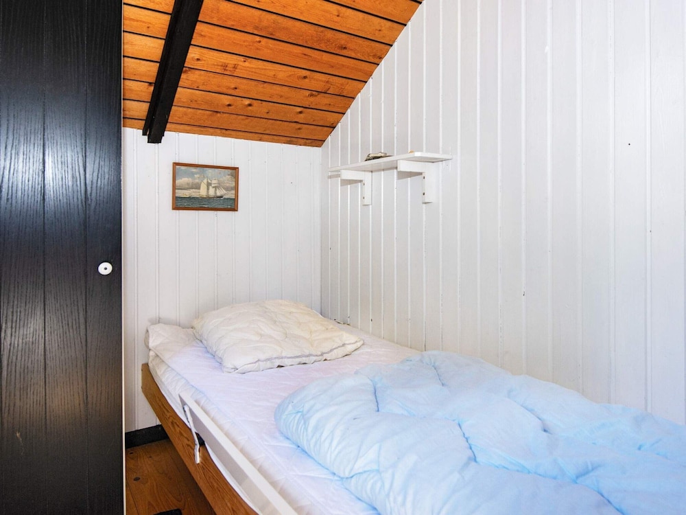 Cozy Holiday Home in Glesborg near Sea view 2