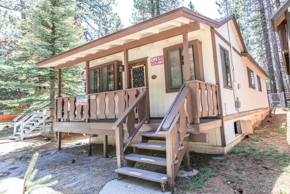 Black Bear Lodge