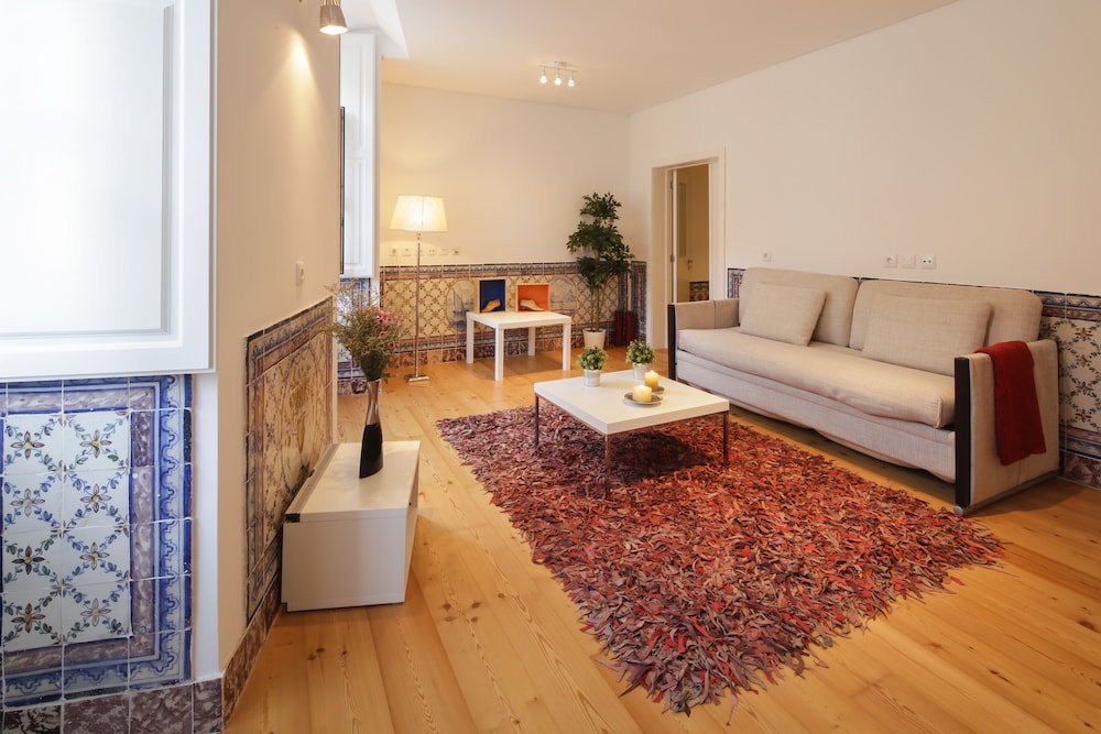 Bairro Alto Apartments by linc