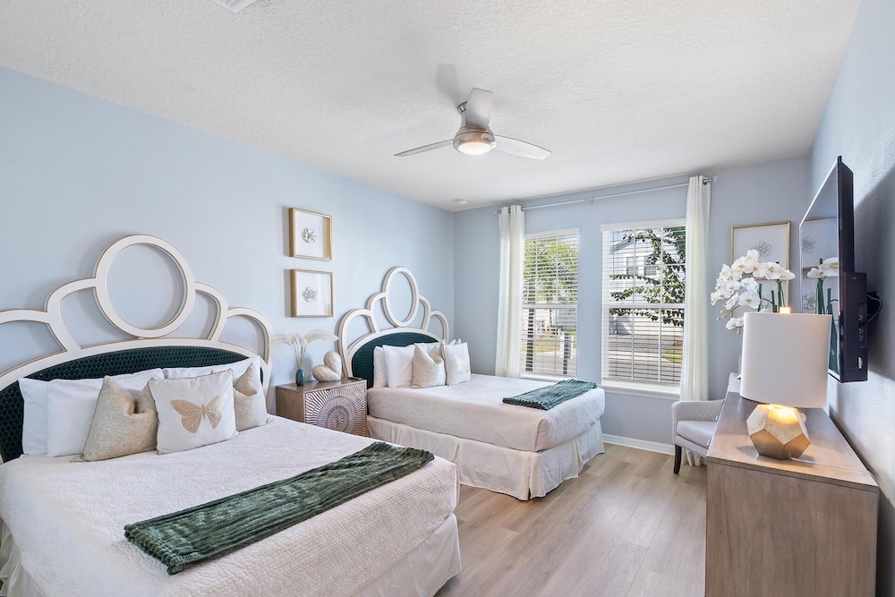 Windsor Island Resort 10 Bedroom Themed Private Home with Pool+Spa & Resort Amenity Access 10 Home