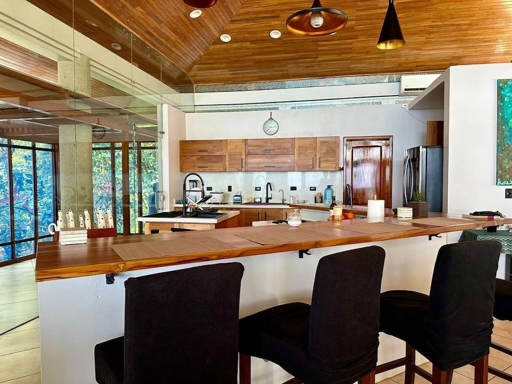 Luxurious Rainforest Retreat in Drake Bay, Osa, Costa Rica