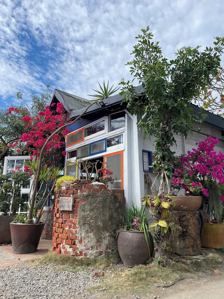LanJen Villa B&B