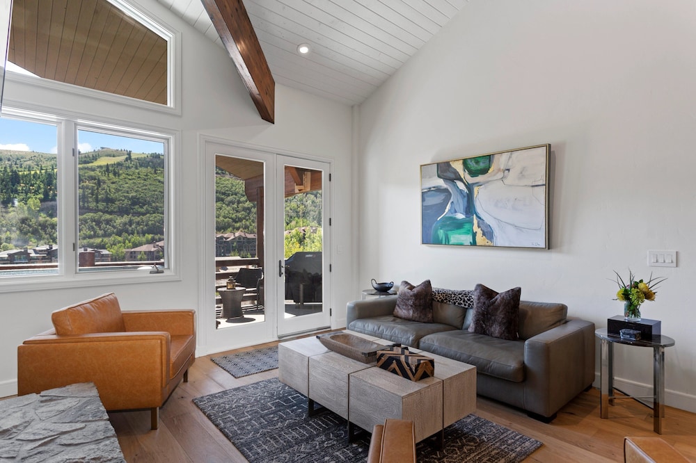 Trail's End Lodge at Deer Valley Resort - Three Bedroom Residence with Spa #501 3 Condo