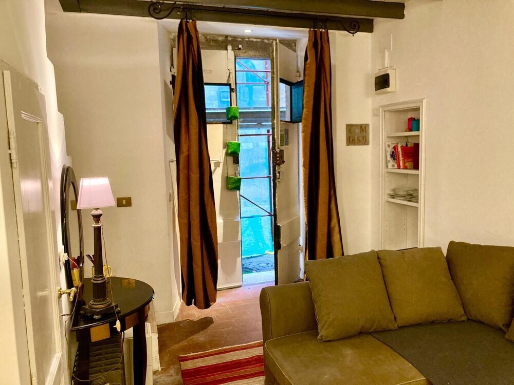 Palazzo Massimo Enchanting Apartment