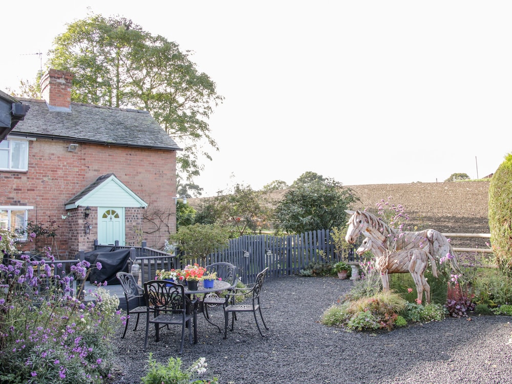 Ensdon Lea Cottage view 3